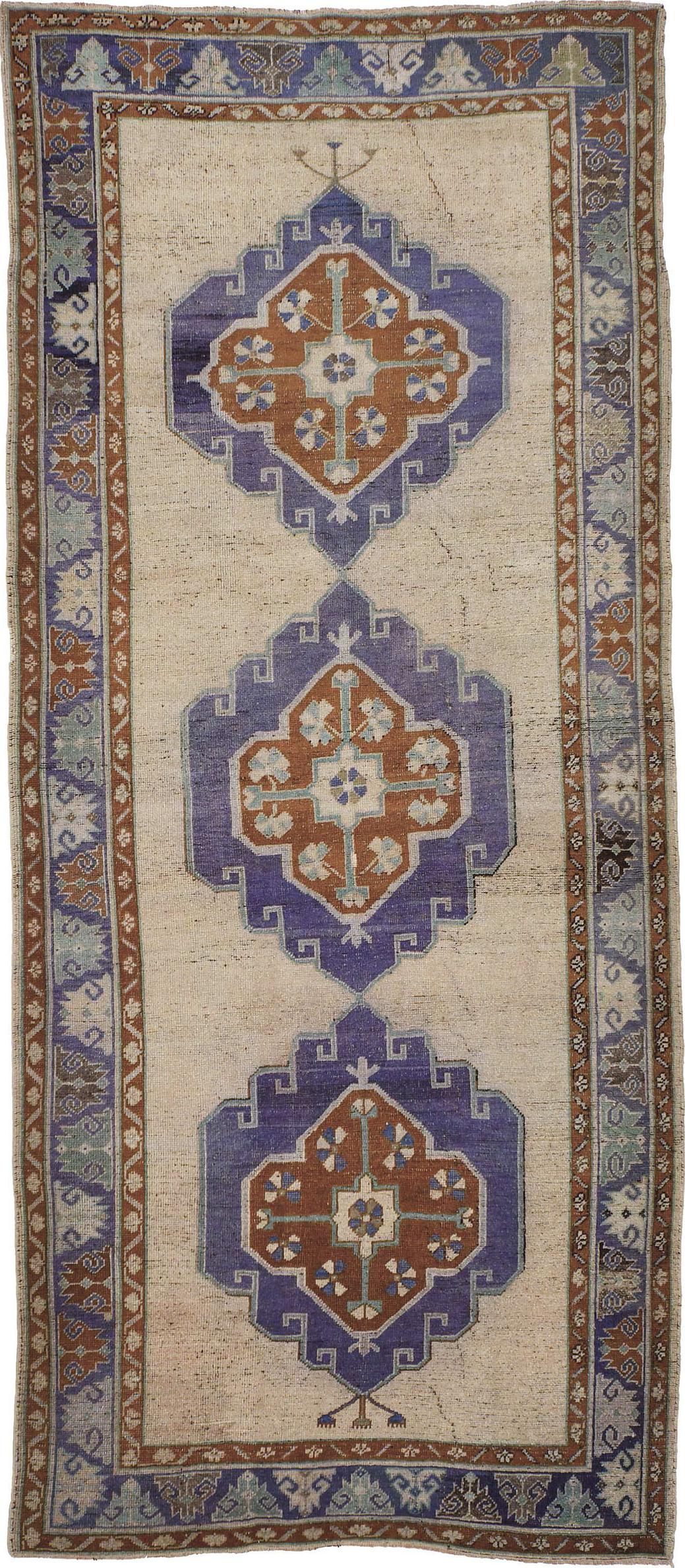 Anatolian Lilac 4'11" x 10'9"